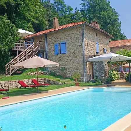 Holiday With Private Terrace * Cluac